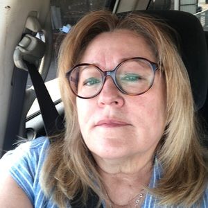 Meet your Posher, Debbie